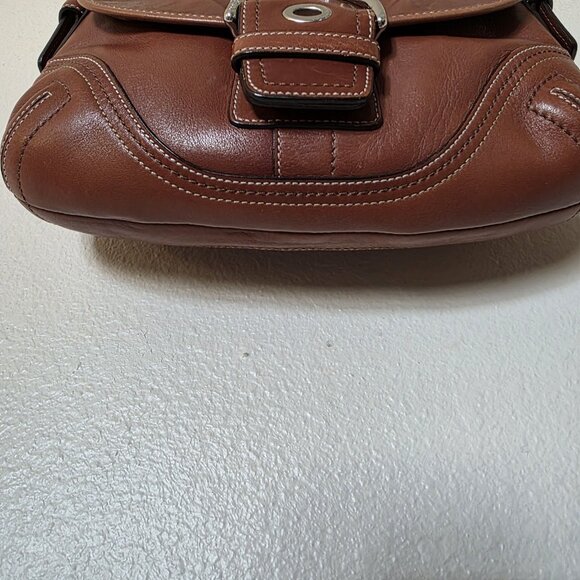 Coach F10188 Soho Small Hobo Shoulder Bag Tan Leather w/ Dustbag Authenticated - Picture 13 of 16